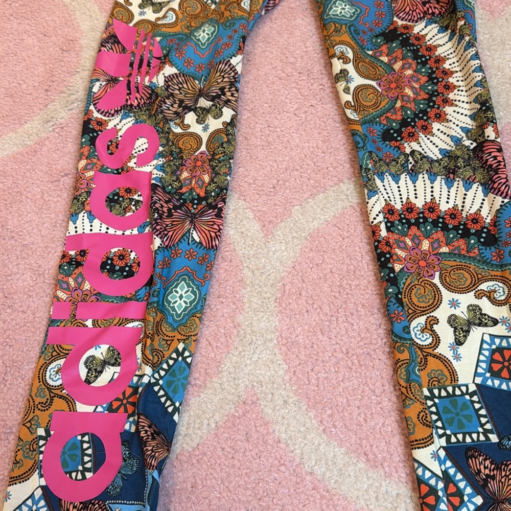Fabulous condition adidas butterfly leggings size small - Picture 2 of 6
